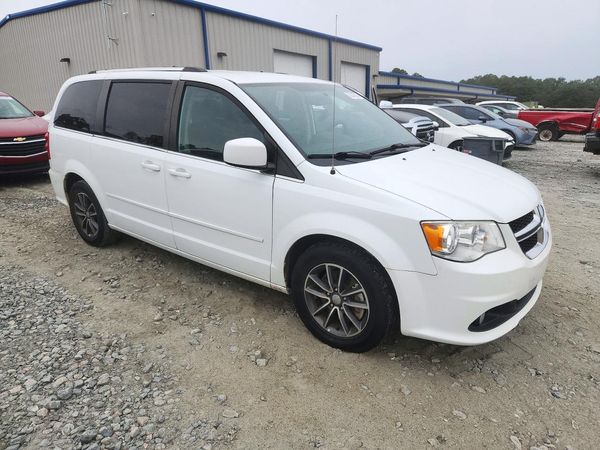 2017 DODGE GRAND CARAVAN SXT — Passenger 3/4