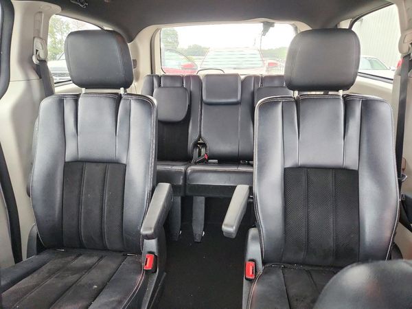 2017 DODGE GRAND CARAVAN SXT — SUVN