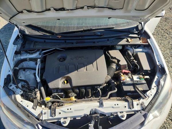 2016 TOYOTA COROLLA L/LE — Engine bay