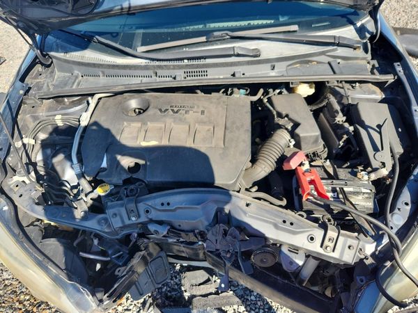 2016 TOYOTA COROLLA L/LE — Engine bay