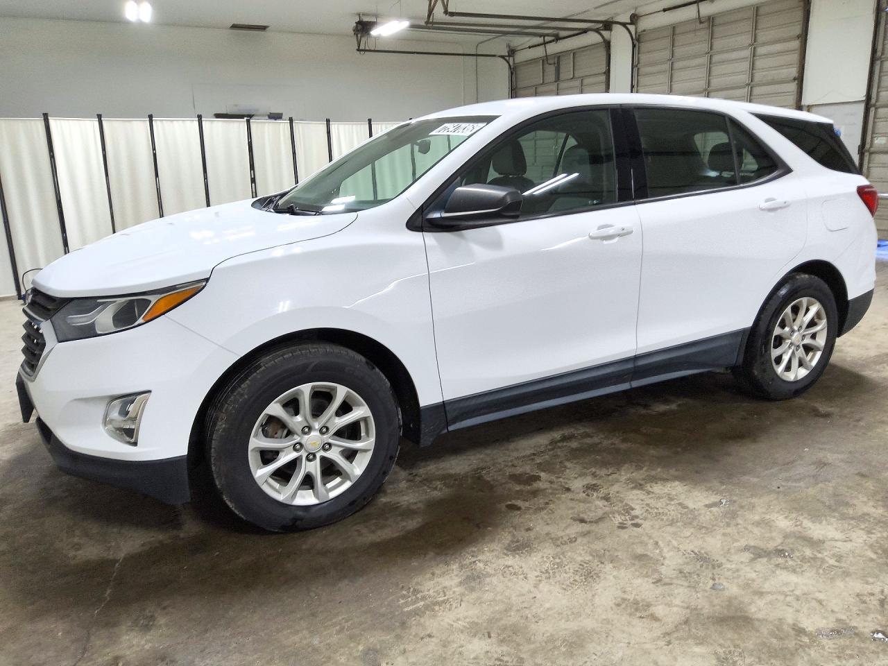 2018 CHEVROLET EQUINOX LS — Front 3/4