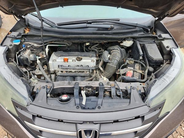 2012 HONDA CRV EX — Engine bay