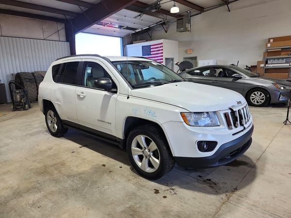 2013 JEEP COMPASS Sport — Passenger 3/4
