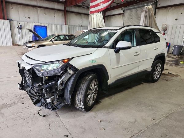 2021 TOYOTA RAV4 — DSFA — Front 3/4