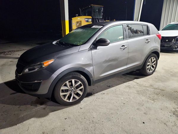 2016 KIA SPORTAGE LX w/Popular Pkg — Front 3/4