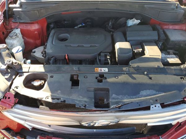 2017 HYUNDAI SANTA FE Base — Engine bay