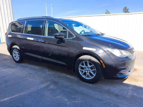 2020 CHRYSLER VOYAGER LXI — Passenger 3/4