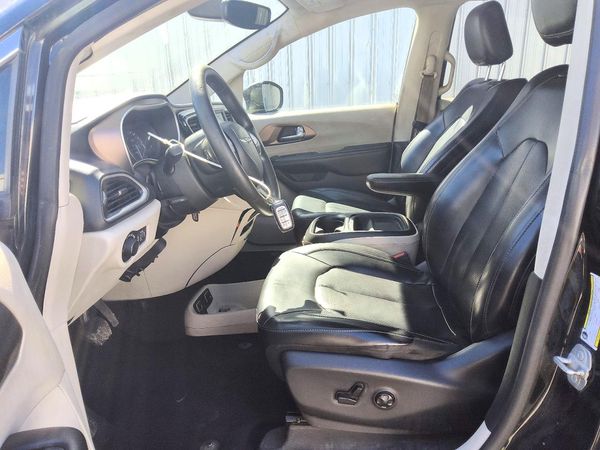 2020 CHRYSLER VOYAGER LXI — DENT