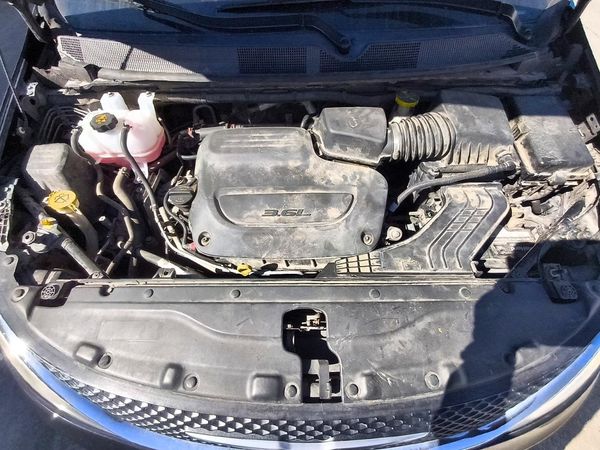 2020 CHRYSLER VOYAGER LXI — Engine bay