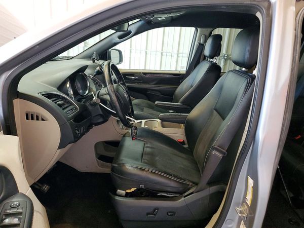 2019 DODGE CARAVAN SXT — DENT