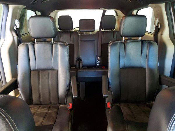 2019 DODGE CARAVAN SXT — SUVN