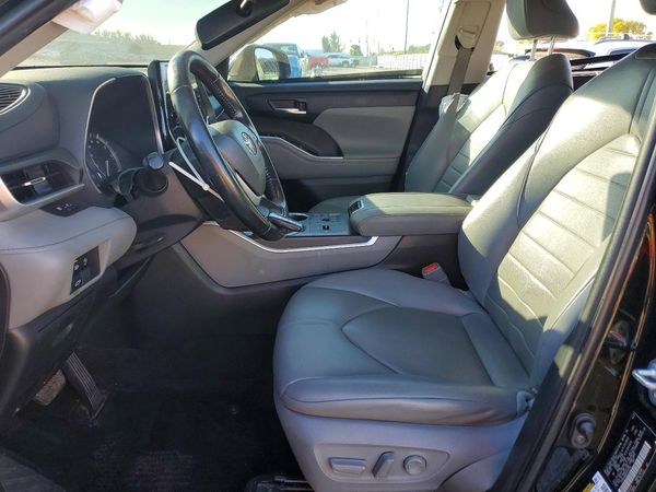 2023 TOYOTA HIGHLANDER — DENT