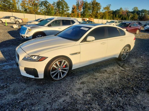 2018 JAGUAR XF S — Front 3/4