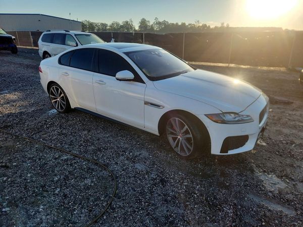 2018 JAGUAR XF S — Passenger 3/4