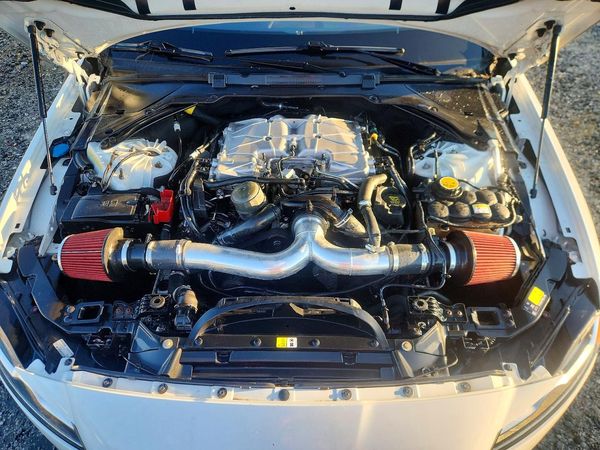 2018 JAGUAR XF S — Engine bay
