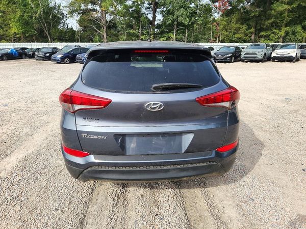 2018 HYUNDAI TUCSON SE Standard — DIRR