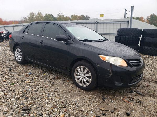 2013 TOYOTA COROLLA — Passenger 3/4