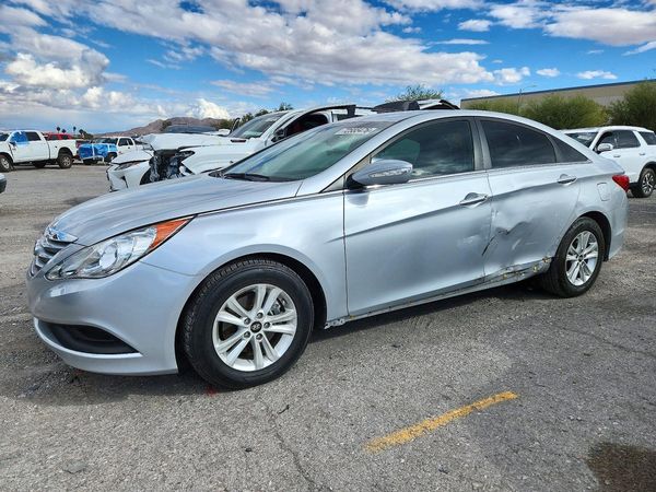 2014 HYUNDAI SONATA — DSFA — Front 3/4