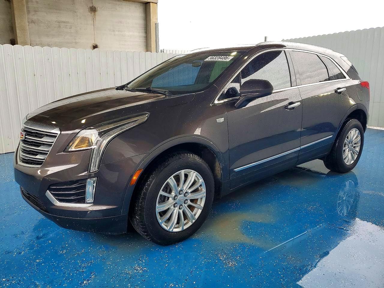 2017 CADILLAC XT5 — Front 3/4