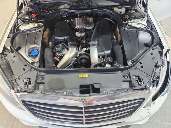 2014 MERCEDES-BENZ S S550 — Engine bay