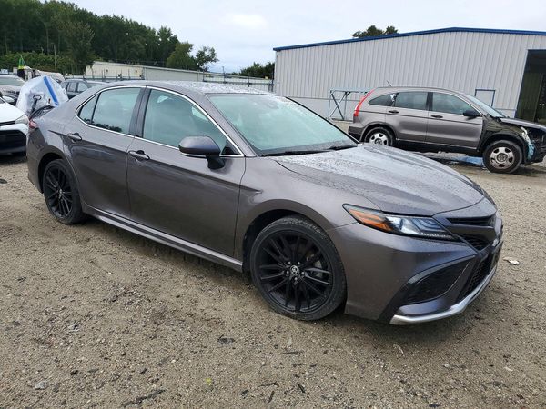 2024 TOYOTA CAMRY XSE — Passenger 3/4