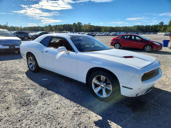 2019 DODGE CHALLENGER SXT — Passenger 3/4