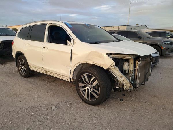 2017 HONDA PILOT Elite — Passenger 3/4