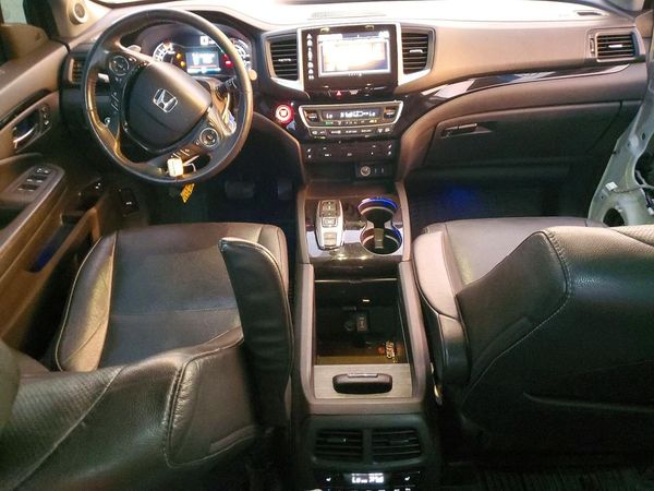 2017 HONDA PILOT Elite — CKPT