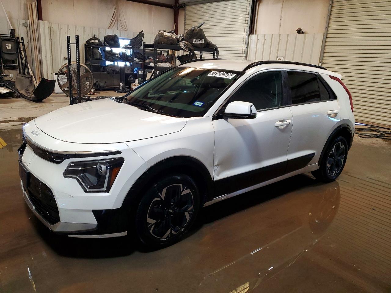 2024 KIA NIRO Wind — Front 3/4