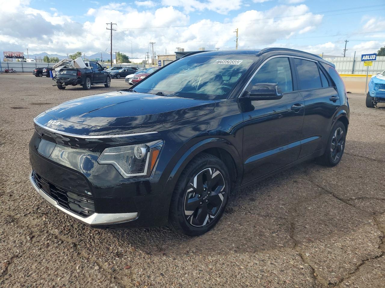 2024 KIA NIRO Wind — Front 3/4
