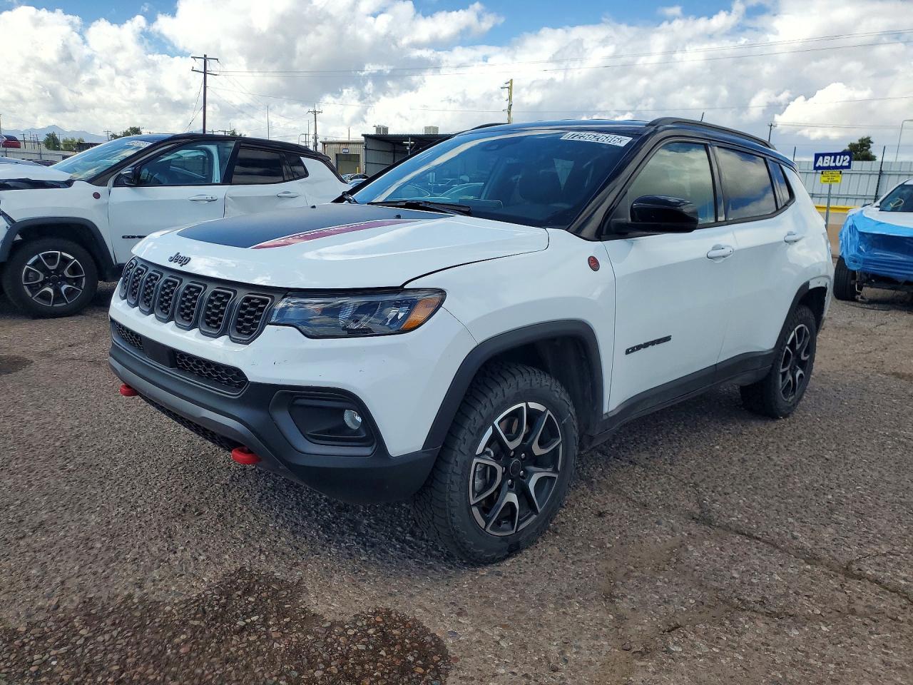 2026 JEEP COMPASS Trailhawk — Front 3/4