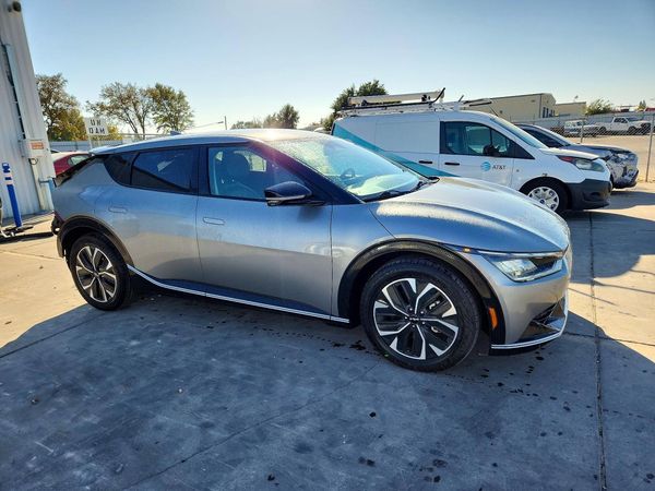 2024 KIA EV6 Light, Wind — Passenger 3/4