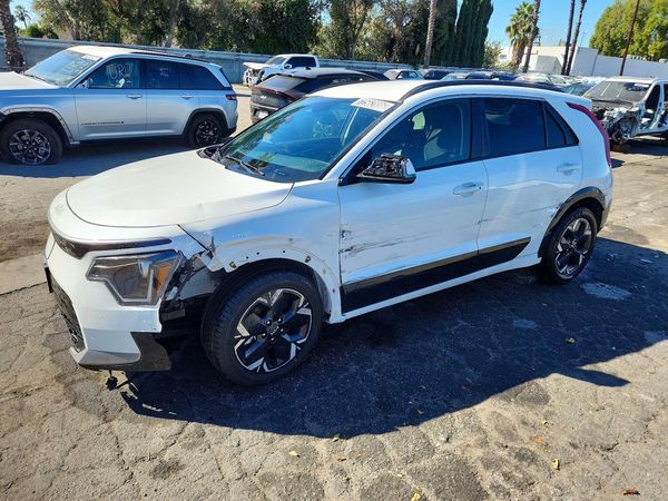 2023 KIA NIRO Wind — Front 3/4