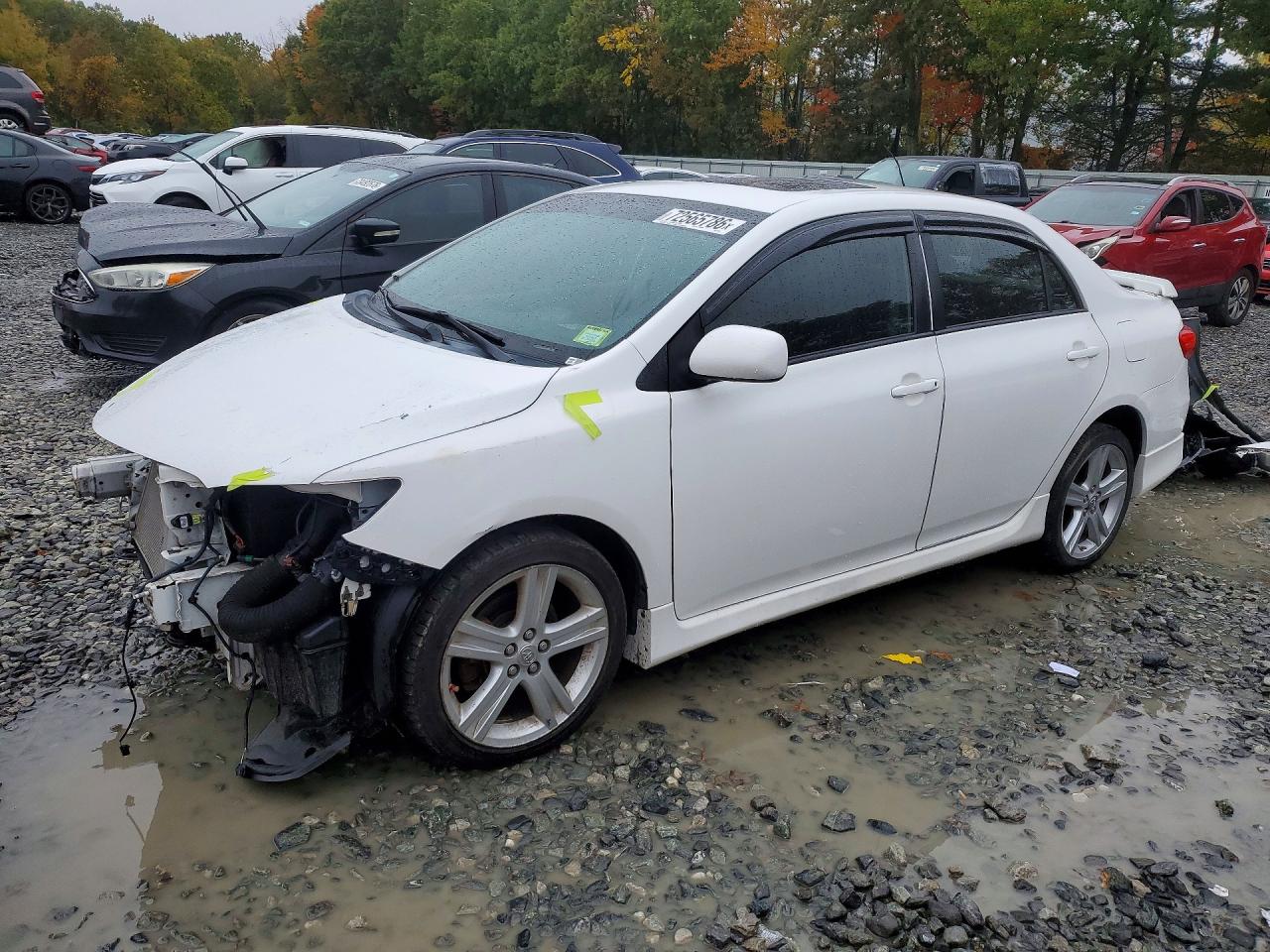 2013 TOYOTA COROLLA — Front 3/4