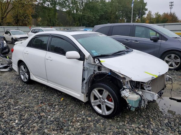 2013 TOYOTA COROLLA — Passenger 3/4