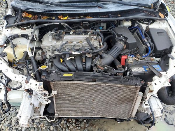 2013 TOYOTA COROLLA — Engine bay