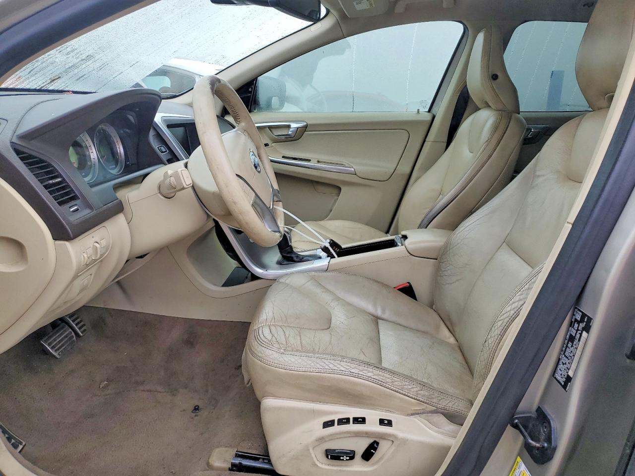 2013 VOLVO XC60