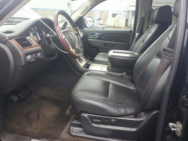 2013 CADILLAC ESCALADE Platinum Hybrid — DENT