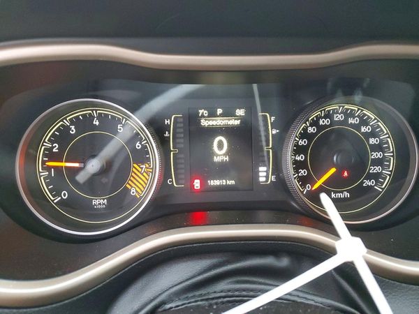 2015 JEEP CHEROKEE Latitude — ODOM