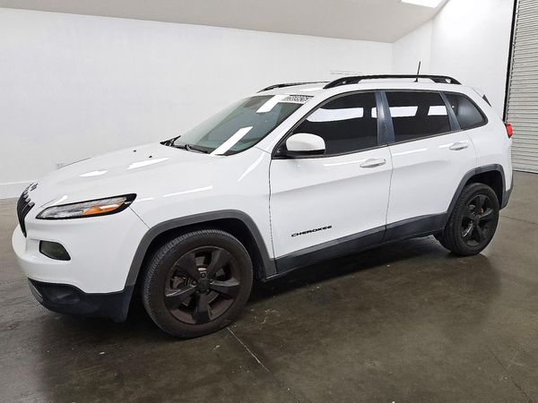 2016 JEEP CHEROKEE Latitude/Longitude/North — Front 3/4