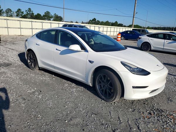 2018 TESLA MODEL 3 — Passenger 3/4