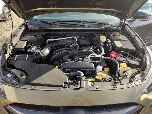 2025 SUBARU OUTBACK Premium — Engine bay