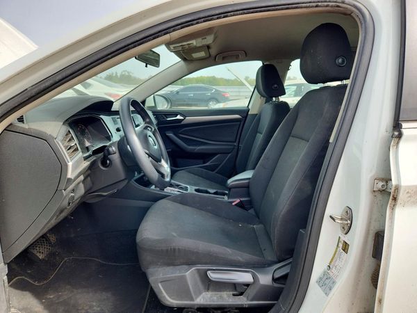 2019 VOLKSWAGEN JETTA S, SE, R-Line — DENT