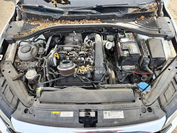 2019 VOLKSWAGEN JETTA S, SE, R-Line — Engine bay