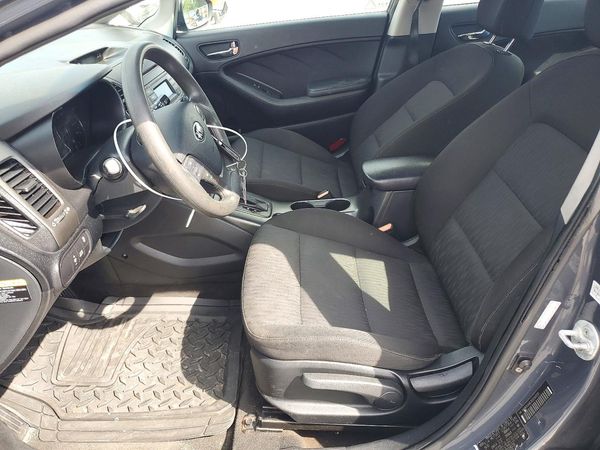 2016 KIA FORTE GL (Middle-Low Grade) — DENT