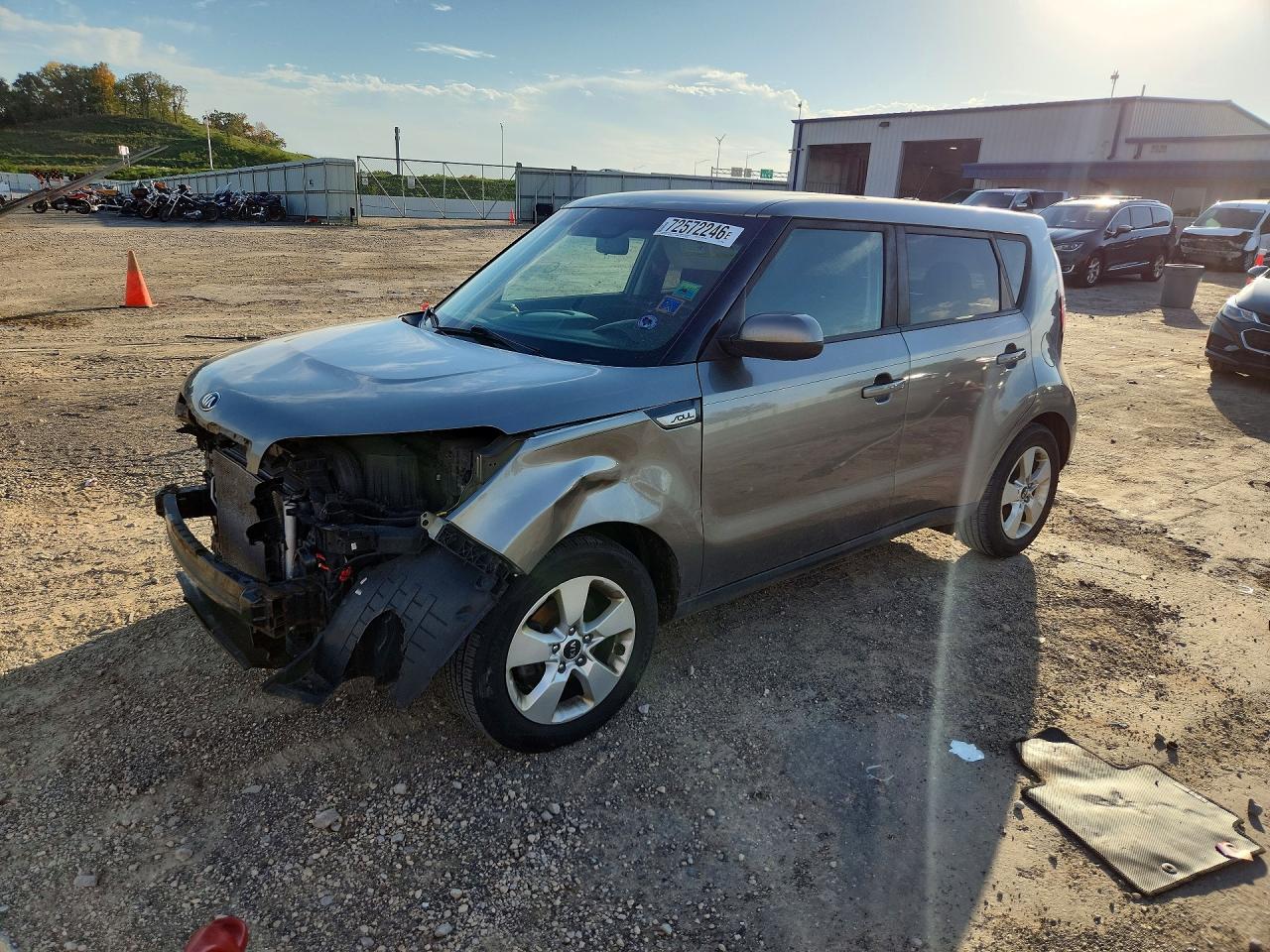2018 KIA SOUL Base — Front 3/4