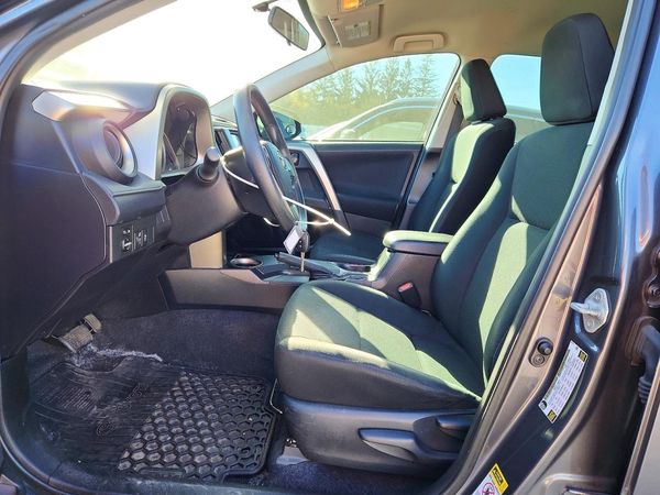 2015 TOYOTA RAV4 LE (X Grade) — DENT