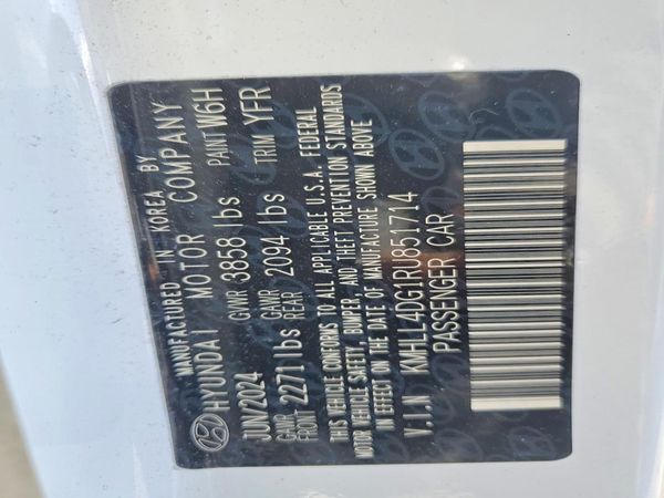 2024 HYUNDAI ELANTRA