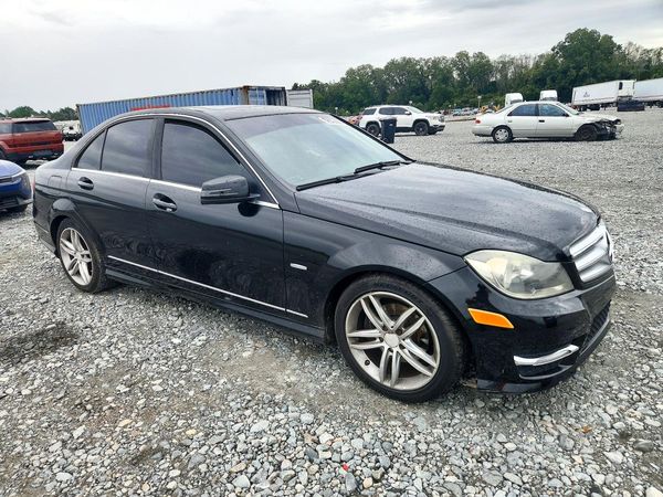 2012 MERCEDES-BENZ C-CLASS C250 — Passenger 3/4