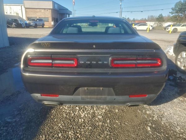 2018 DODGE CHALLENGER SXT